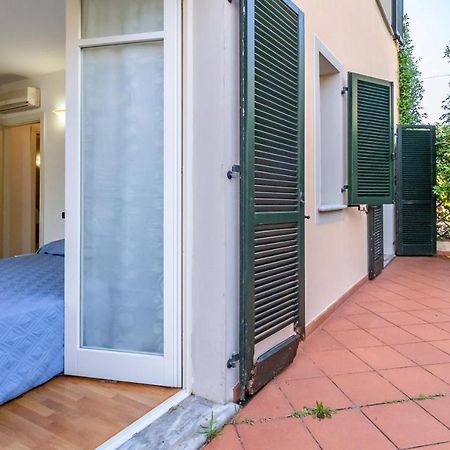 Apartamento Piana Di Solaro Modern Flat & Swimming Pool Lerici Exterior foto