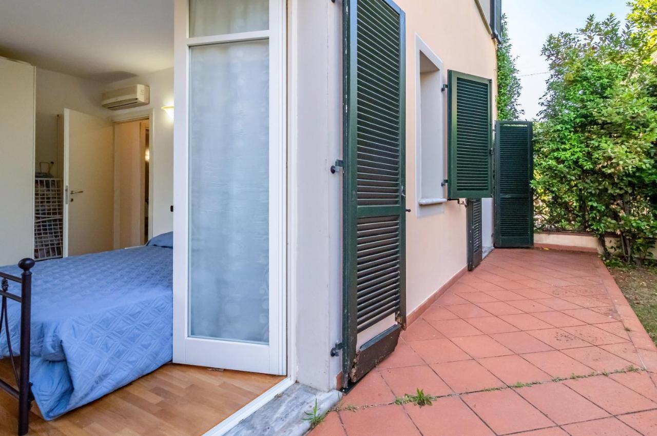 Apartamento Piana Di Solaro Modern Flat & Swimming Pool Lerici Exterior foto